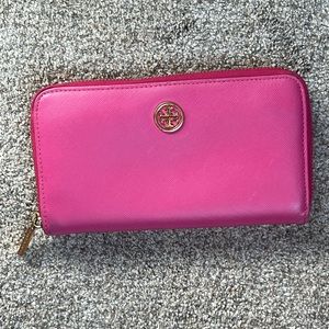 Tory Burch wallet